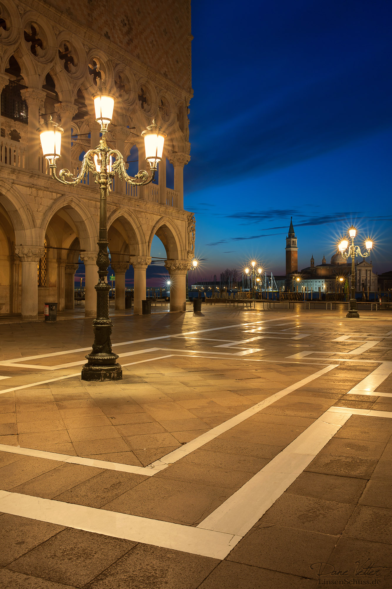 Blaue Stunde am Markusplatz